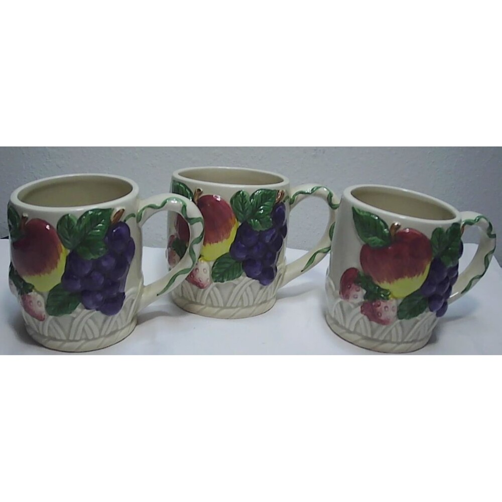 Otagiri  Vintage Set Of 3 Embossed Fruit Mugs. Excellent Condition